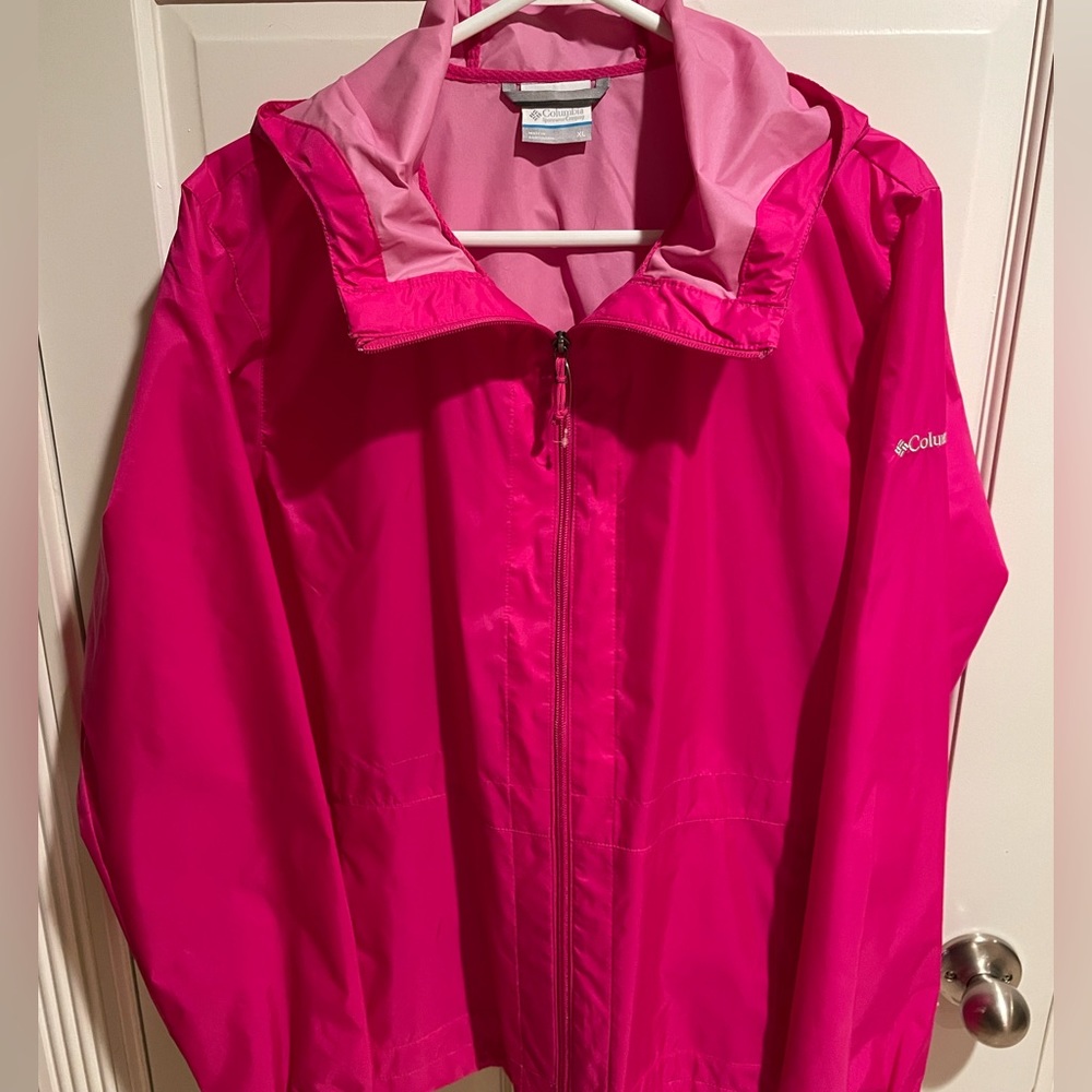 Columbia Lightweight Windbreaker/Raincoat